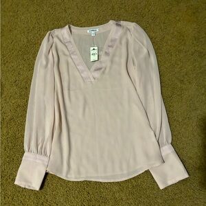 🌸NWT Express Blouse Flowy Top
